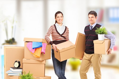 Local moving truck hire for apartments and houses in Bayswater